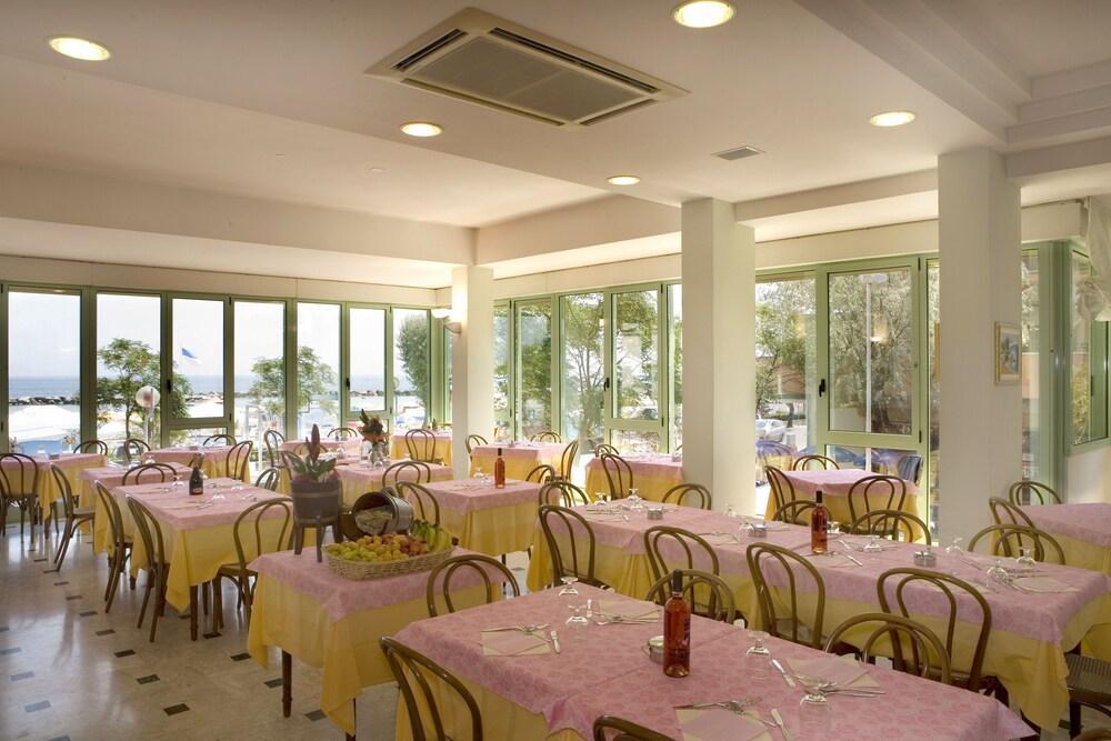 Hotel Palos 리미니 외부 사진